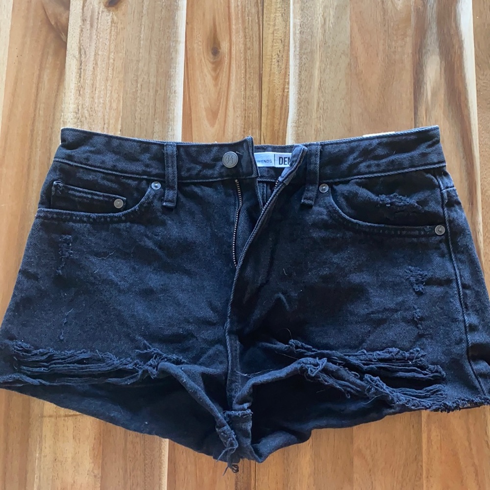 Lovers + Friends Mid Rise Black Denim Shorts Sz29